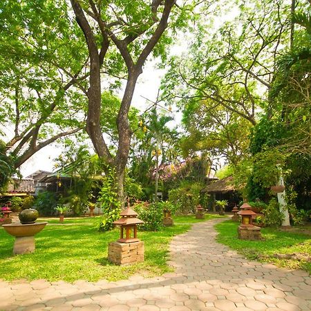Hotel Secret Garden Chiangmai San Kamphaeng Esterno foto