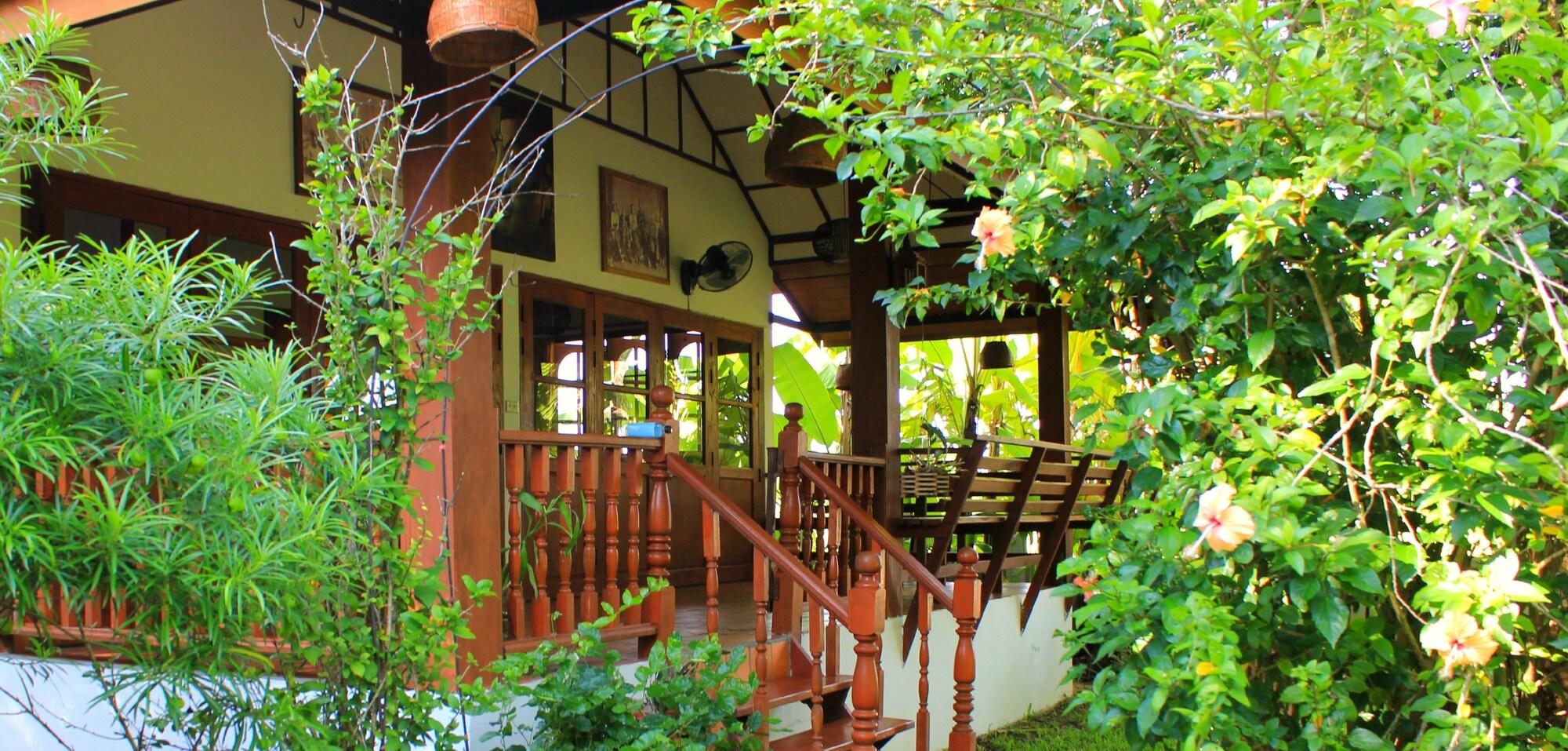 Hotel Secret Garden Chiangmai San Kamphaeng Esterno foto