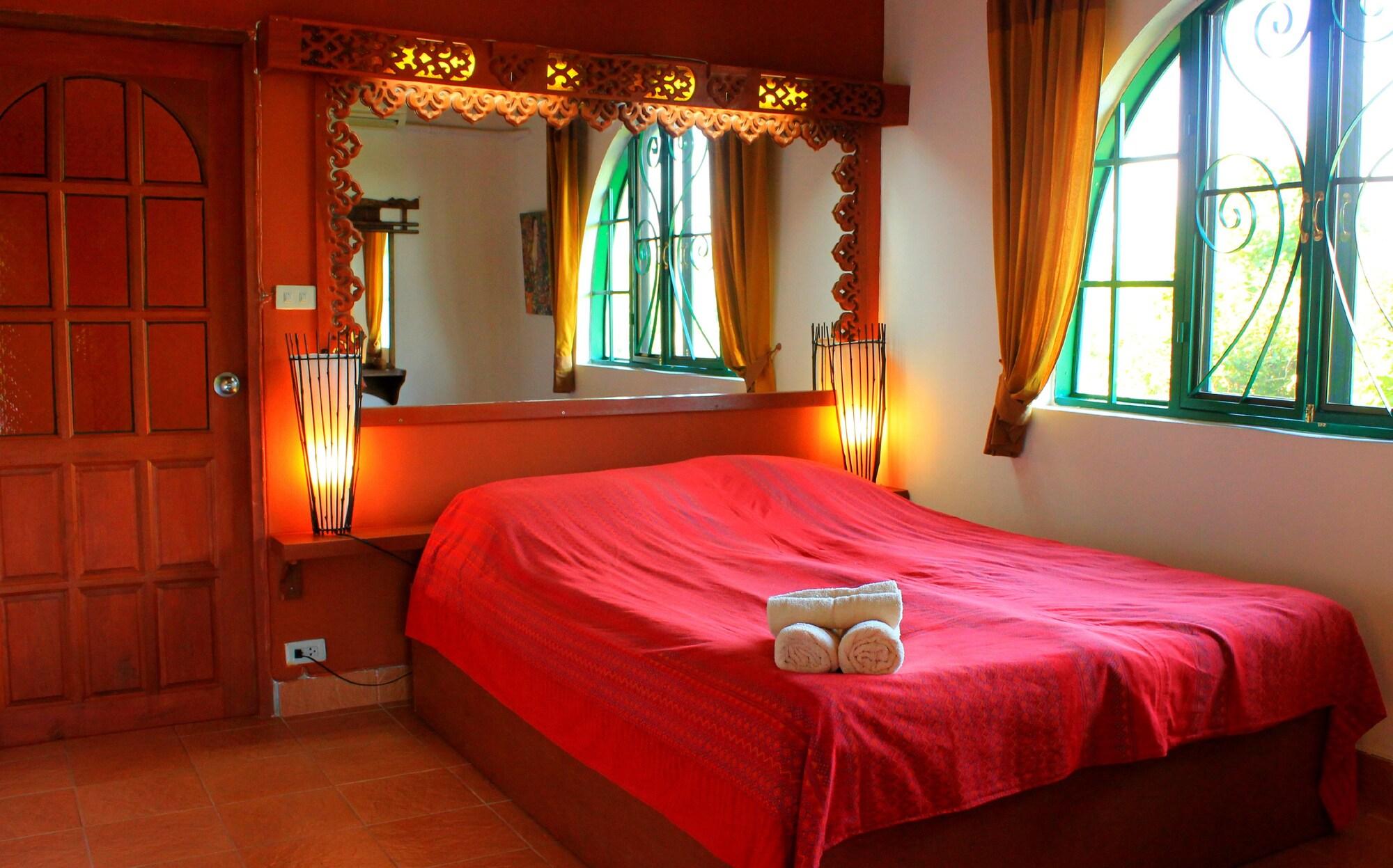 Hotel Secret Garden Chiangmai San Kamphaeng Esterno foto