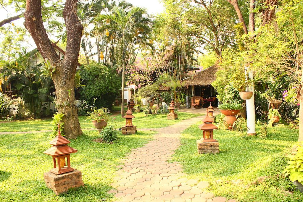 Hotel Secret Garden Chiangmai San Kamphaeng Esterno foto
