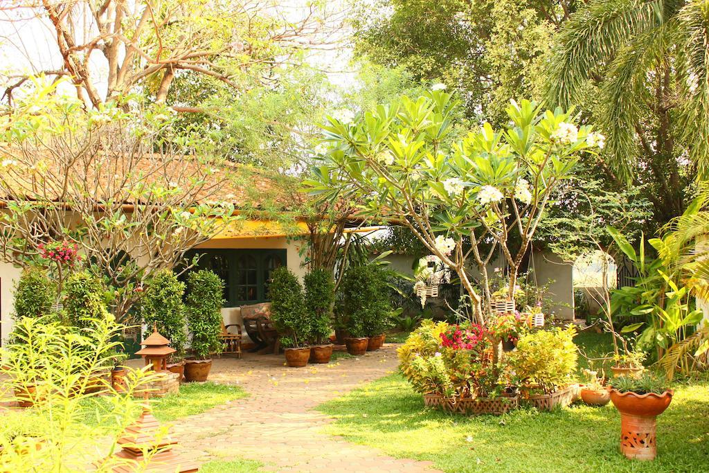 Hotel Secret Garden Chiangmai San Kamphaeng Esterno foto