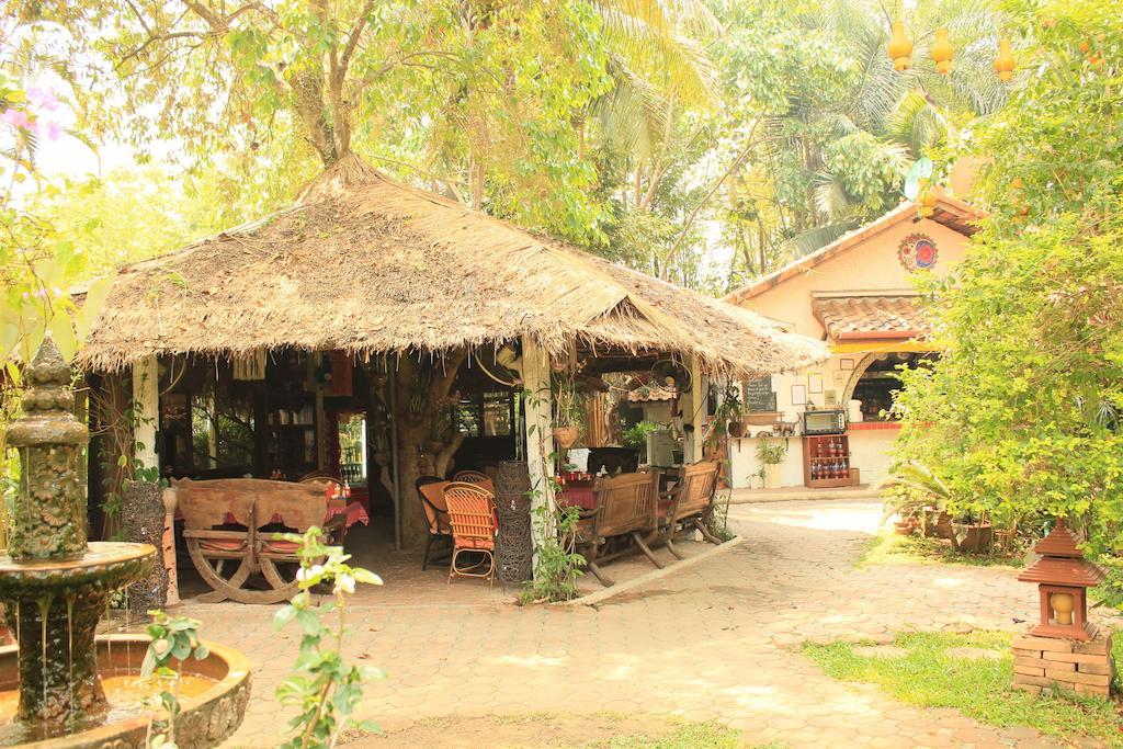 Hotel Secret Garden Chiangmai San Kamphaeng Esterno foto