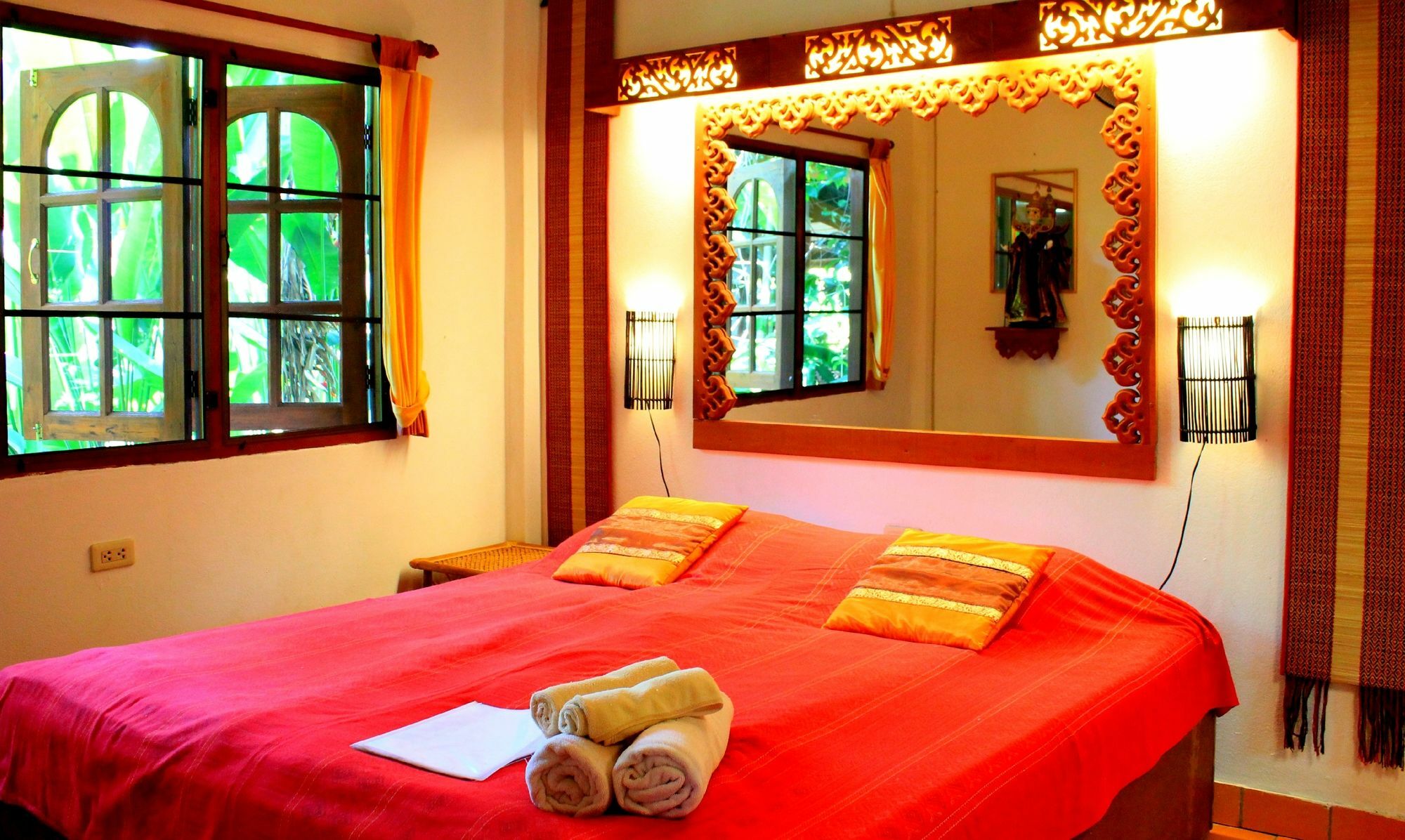 Hotel Secret Garden Chiangmai San Kamphaeng Esterno foto