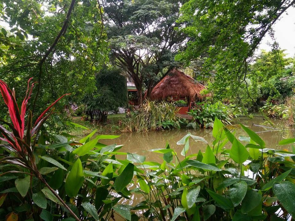 Hotel Secret Garden Chiangmai San Kamphaeng Esterno foto